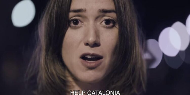 Frame del video 'Help Catalonia'