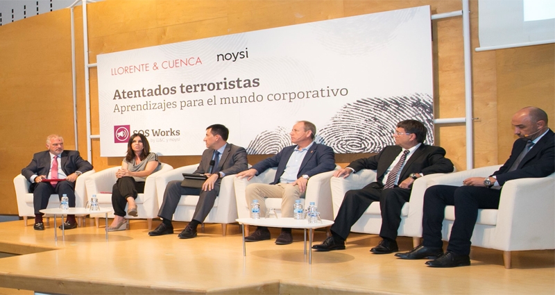 Mesa redonda durante el evento “Atentados terroristas. Aprendizajes para el mundo corporativo” de Llorente & Cuenca y Noysi.