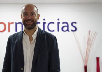 Víctor López, autor de 'El día que nos robaron el mando'