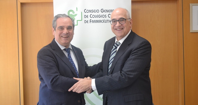 Jesús Aguilar, presidente del CGCOF y Federico Plaza, Director Corporate Affairs Roche Farma España