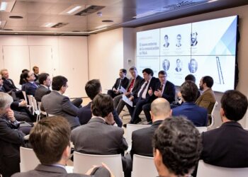 Presentación del estudio M&A Communications Monitor 2017 en la sede de Llorente & Cuenca