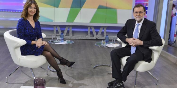 Ana Rosa Quintana y Mariano Rajoy en una imagen de archivo