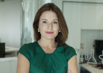 Doris Casares, directora de Comunicación y RSC de Astrazeneca España y directora de su Fundación