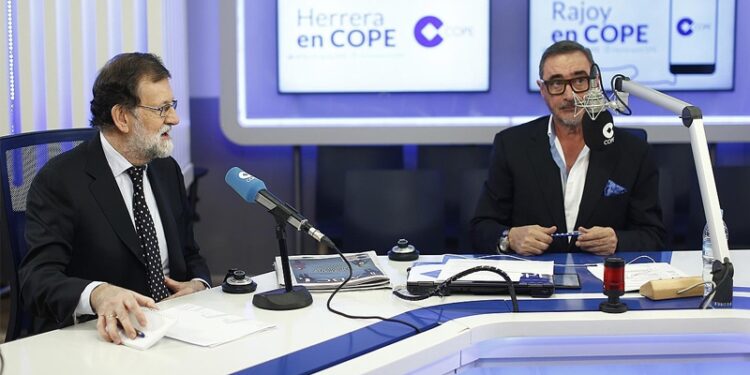 Carlos Herrera junto a Mariano Rajoy