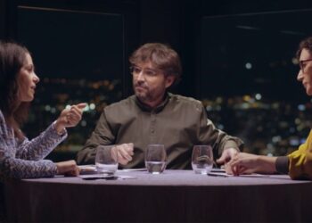 Jordi Évole junto a Inés Arrimadas y Marta Rovira