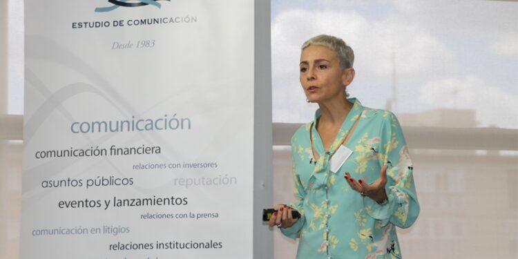 Concha Gómez, directora del área de Comunicación Interna de Estudio de Comunicación