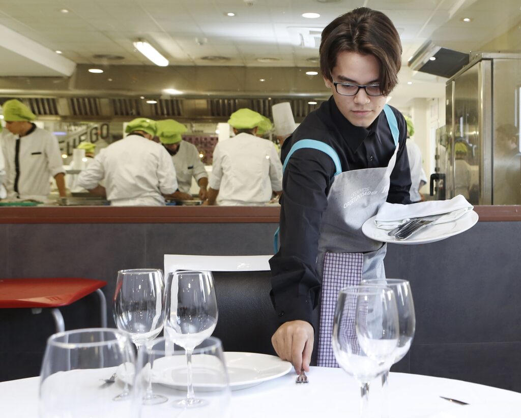 Apertura convocatoria V edición de Creamos Oportunidades en Hostelería_2.JPG