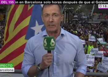 Hilario Pino informando sobre una protesta independentista