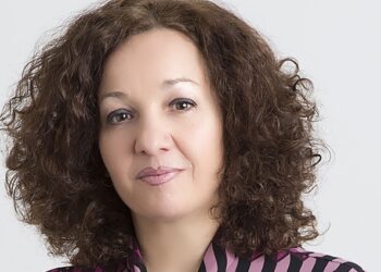 Ana Pereira, Directora en Estudio de Comunicación