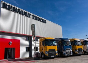Renovación del servicio Renault Trucks en Navarra