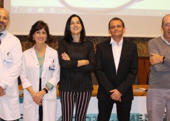De izda. a dcha, los doctores Córdoba, Llamas, Rodríguez Pinilla (Serv. de Anatomía Patológica), Rojo y Piris, organizadores del simposio.