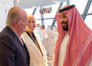 El Rey Juan Carlos se niega a adoptar la discreción exigida por Casa Real