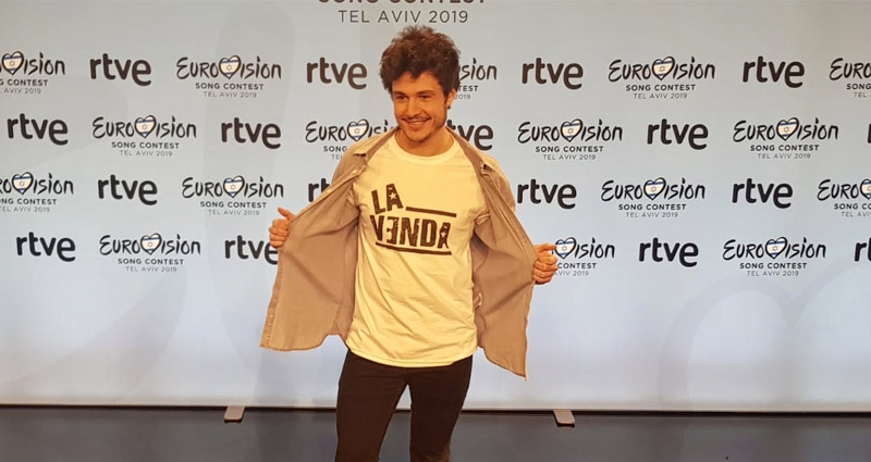 Miki, posando ante la prensa tras convertirse en el representante español para Eurovisión 2019.