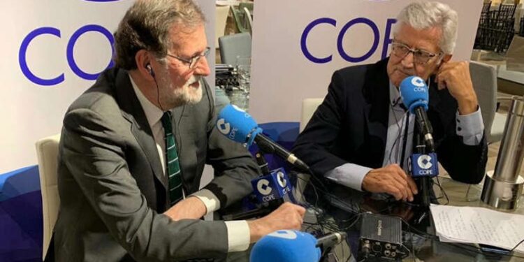 Mariano Rajoy, junto a Pepe Domingo Castaño en 'El partidazo' (COPE)