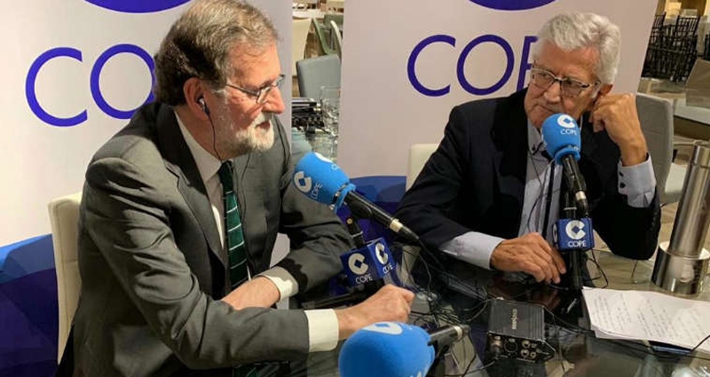 Mariano Rajoy, junto a Pepe Domingo Castaño en 'El partidazo' (COPE)
