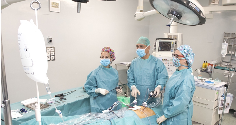 El doctor Carlos Durán Escribano es uno de los mayores expertos en cirugía laparoscópica de Europa