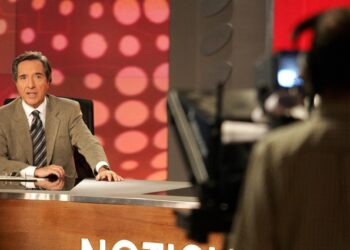 Iñaki Gabilondo en su primer día al frente de 'Noticias Cuatro'