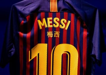 Camiseta de Messi con caracteres chinos para el Barça-Real Madrid