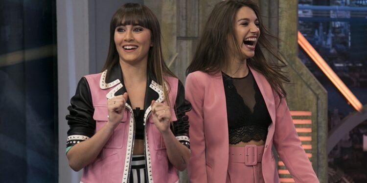 Aitana Ocaña y Ana Guerra durante su visita a 'El hormiguero'