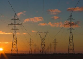 El lobby industrial presiona al Gobierno para mejorar sus condiciones fiscales de consumo eléctrico