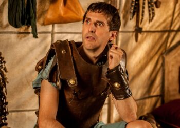 Julián López caracterizado como Manio Sempronio, su personaje en 'Justo antes de Cristo'