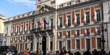 El nuevo dircom de la Comunidad de Madrid cobrará más de 93.000 euros