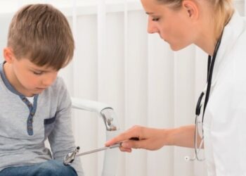 El Hospital Universitario Rey Juan Carlos actualiza la formación de los profesionales en Traumatología y Ortopedia Infantil
