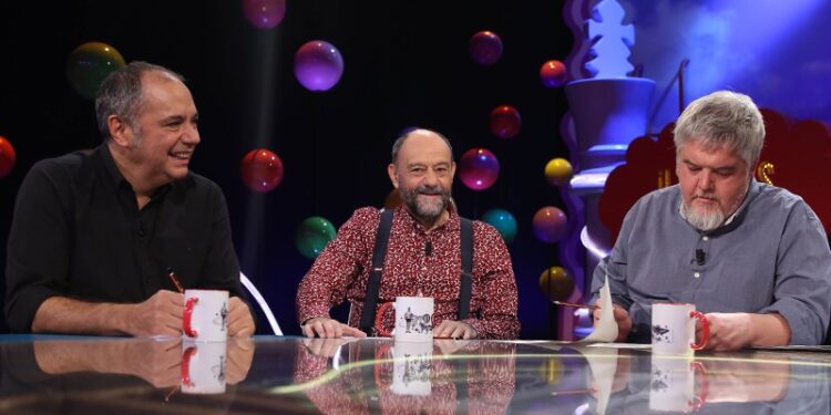 Pepe Colubi, Javier Cansado y Javier Coronas durante la grabación del programa 300 de 'Ilustres ignorantes'
