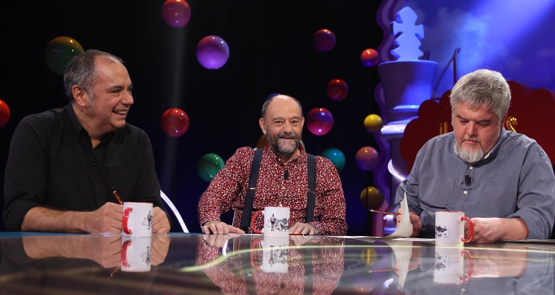 Pepe Colubi, Javier Cansado y Javier Coronas durante la grabación del programa 300 de 'Ilustres ignorantes'