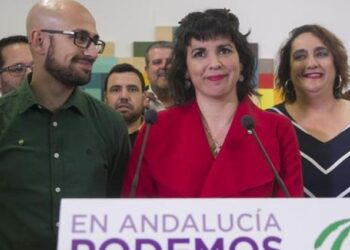 Teresa Rodríguez, acompañada de su cúpula en el anuncio de su renuncia a liderar Podemos Andalucía