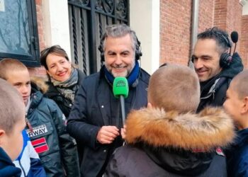 Carlos Alsina sale a la calle para contar la historia más solidaria