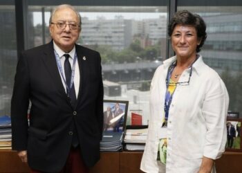 A.M.A. la Mutua de los Profesionales Sanitarios, cubrirá con la póliza colectiva firmada con el Colegio de Veterinarios de Cádiz, la Responsabilidad Civil de los propietarios de perros