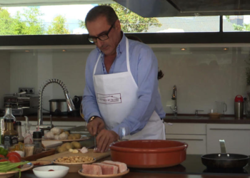 Carlos Herrera en la cocina
