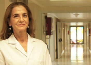 La Doctora Paloma Muñoz-Mingarro Martínez recomienda aplicar técnicas terapéuticas en caso de padecer fascitis plantar