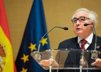 El ‘silencio cómplice’ de los ministros de Podemos Castell y Garzón