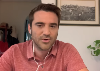 Javier Negre pide dinero a sus seguidores para evitar el hundimiento de su programa