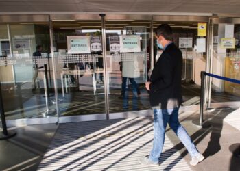 El alcalde de Alcalá de Henares, íntimo de Sánchez, declara por prevaricación