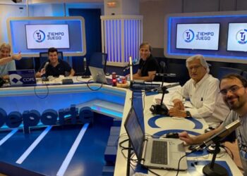 Paco González “vuelve” a la Cadena SER junto a Dani Garrido tras recibir el Ondas