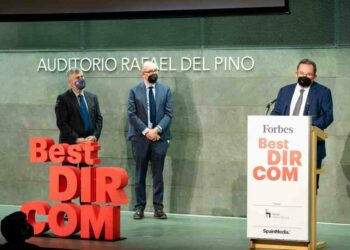 Eduardo Navarro, dircom de Telefónica, premio Forbes BEST DIRCOM 19-20