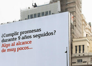 Bankinter despliega una gran lona para desvincularse de los estereotipos bancarios