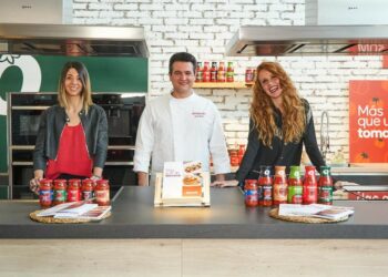 Orlando crea el Día de la Versatilidad Gastronómica, el homenaje que el tomate frito se merece