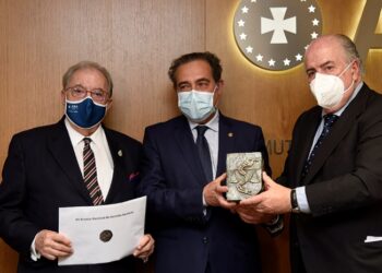 El Dr. Mariano Casado recibe el Premio Nacional del Derecho Sanitario patrocinado por la Fundación A.M.A