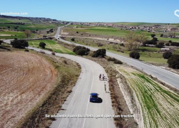 El 92% de los conductores cree que el casco debería ser obligatorio en ciclistas y el 79% que deberían tener un seguro de circulación