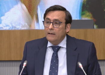 Eduardo Pastor: “Los farmacéuticos son un apoyo imprescindible ante la saturación de la atención hospitalaria”