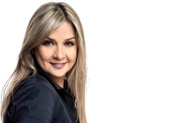 Vicky Dávila en la mira del ojo público gracias a su pasión futbolística