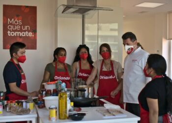 Orlando colabora con Cáritas Madrid para fomentar la empleabilidad de jóvenes y adultos a través de la gastronomía