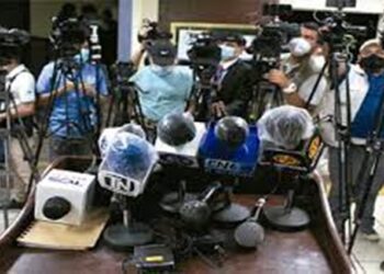 Periodistas salvadoreños denuncian amenazas del asesor presidencial