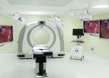 HM CINAC Barcelona conforma un servicio de neurocirugía especializado en neurooncología