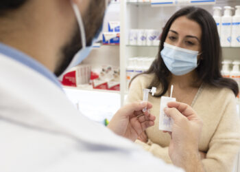 El Gobierno establece 2,94 euros como precio máximo de los test de antígenos