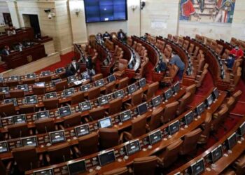 Periodistas, deportistas y mises los aspirantes al Congreso colombiano